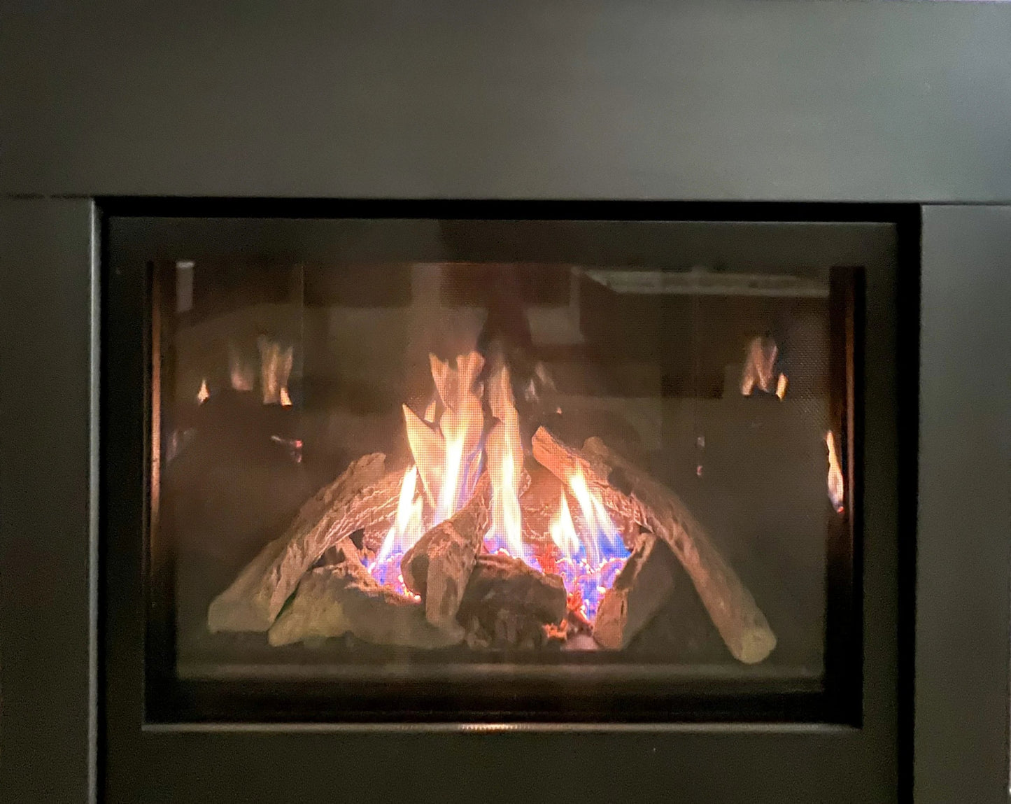 Sierra Flames The Thompson 36 - Inch Gas Fireplace - THOMPSON - 36 - DELUXE - Terrace Level