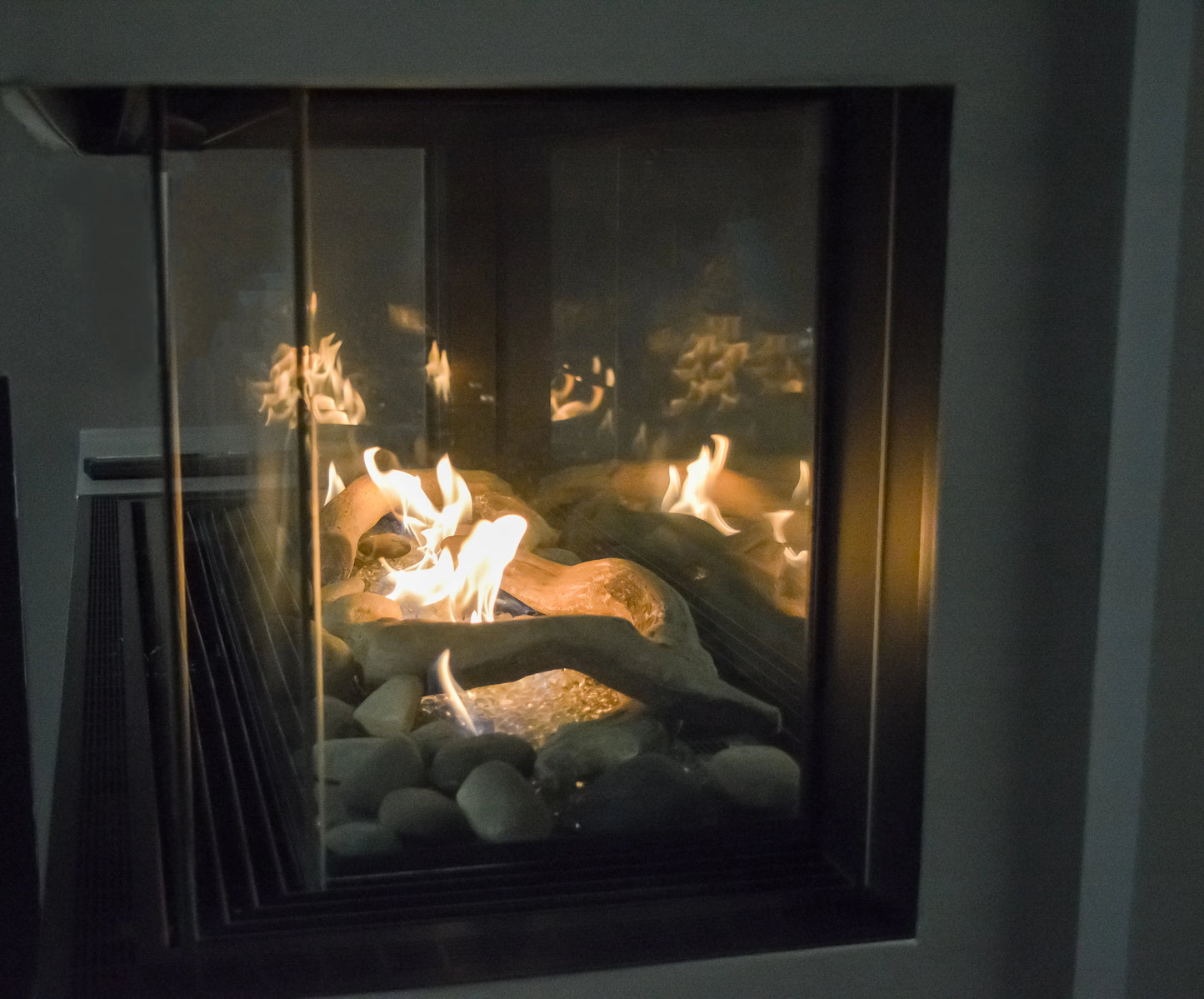 Lyon – 4 Sided See Through Gas Fireplace